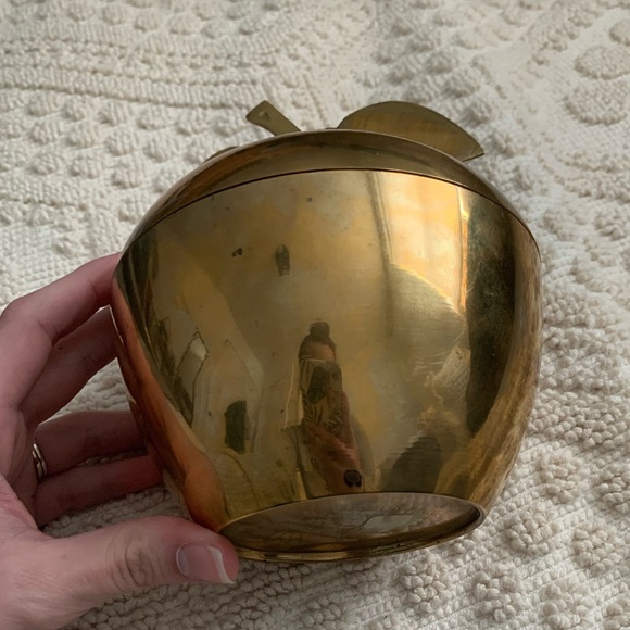 Vintage Brass Apple Trinket Box - Picture 2 of 6